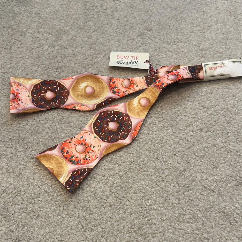 BRAND NEW! Bow Tie Tuesday Colorful Donut Print Bow Tie